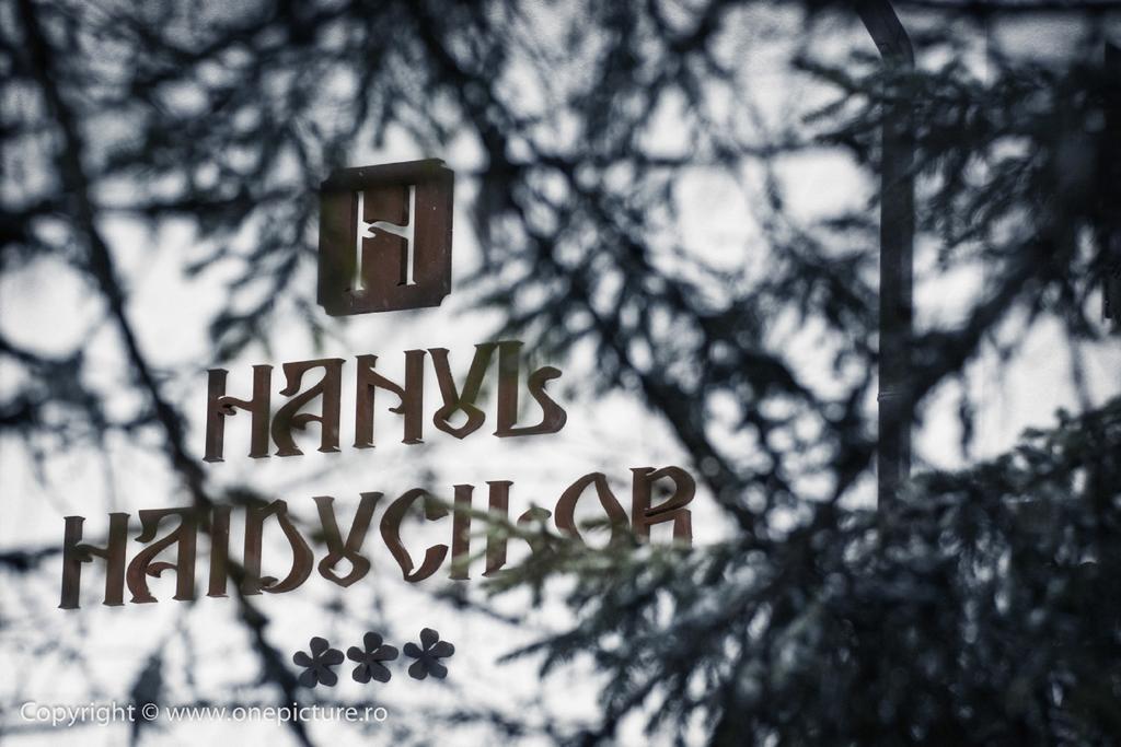 Hanul Haiducilor Obarsia-Lotrului Rom bilde